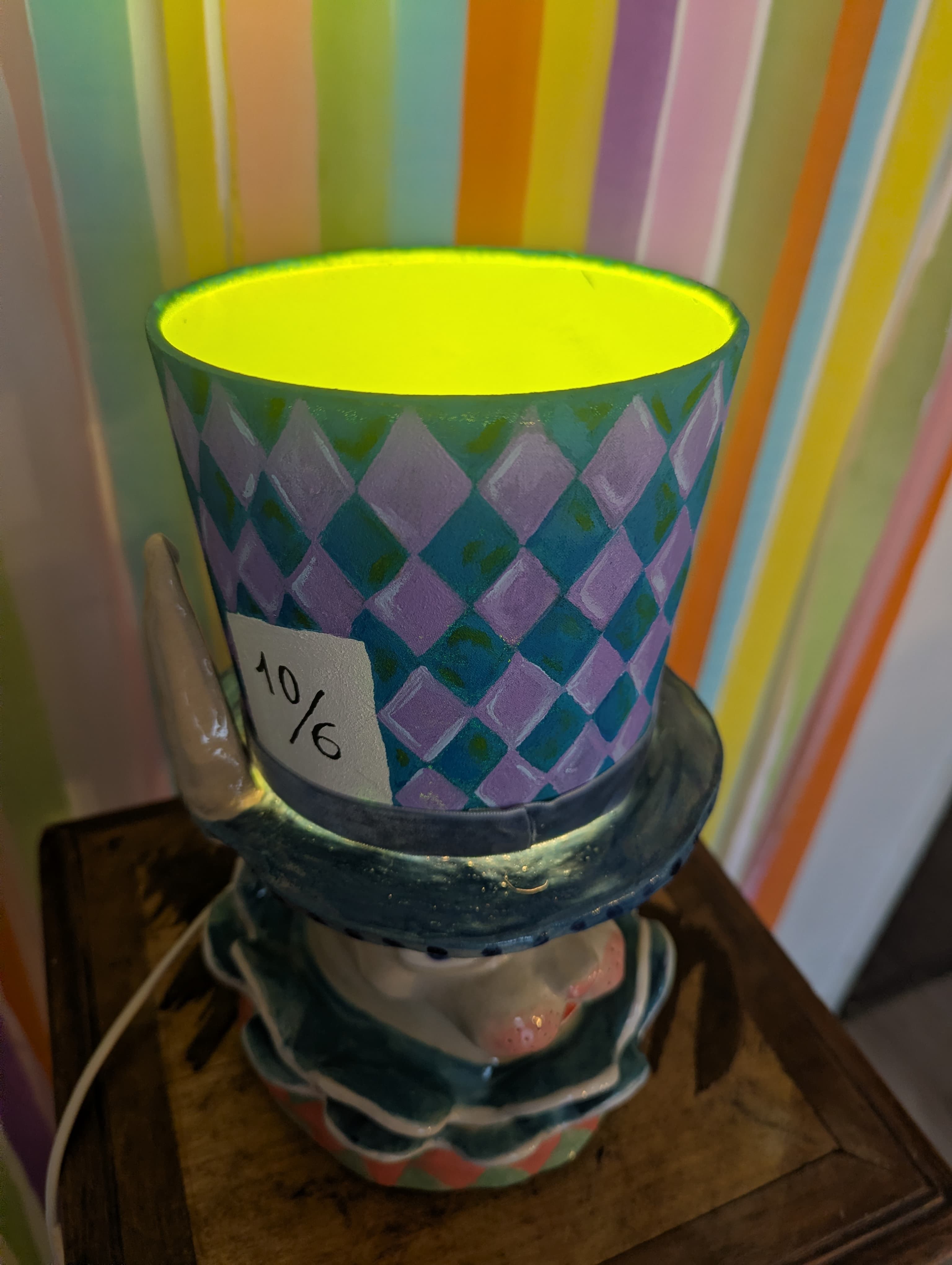 Lampe à poser - le lapin du chapelier fou - Vue 3